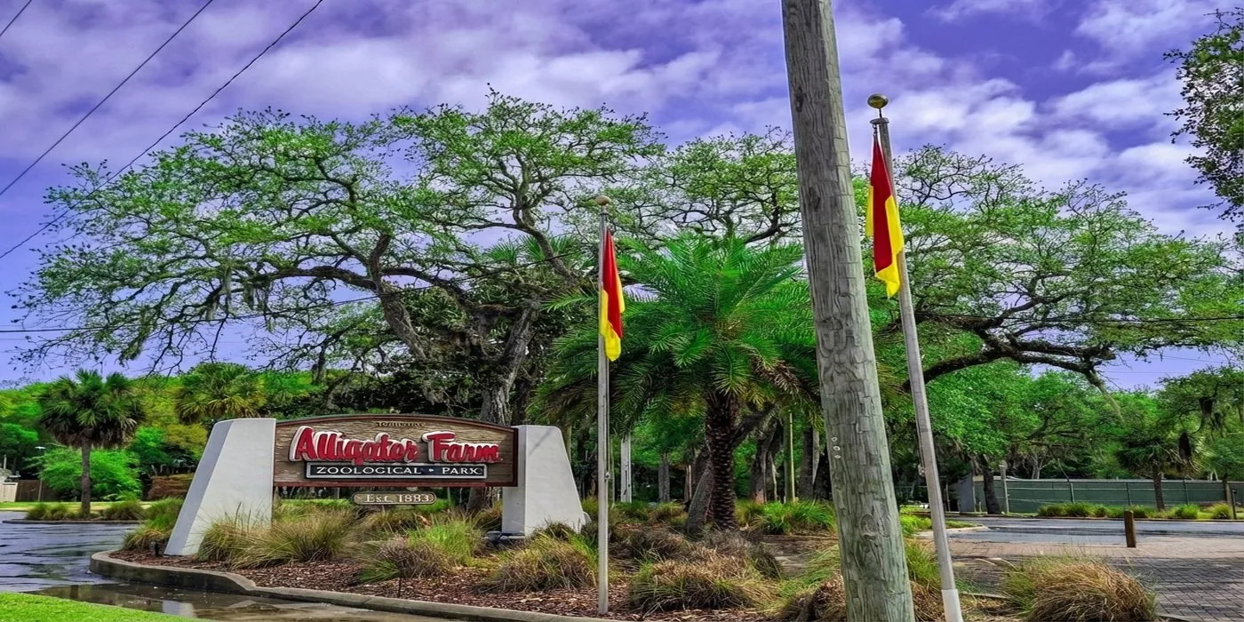 St. Augustine Alligator Farm Zoological Park sign, Est. 1893